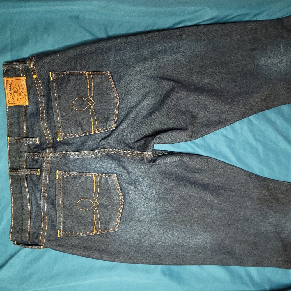 Jeans - Picture 2 of 3